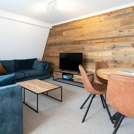 Semesterbostad Penthuus Modern Retreat