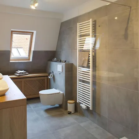 Penthuus Modern Retreat *